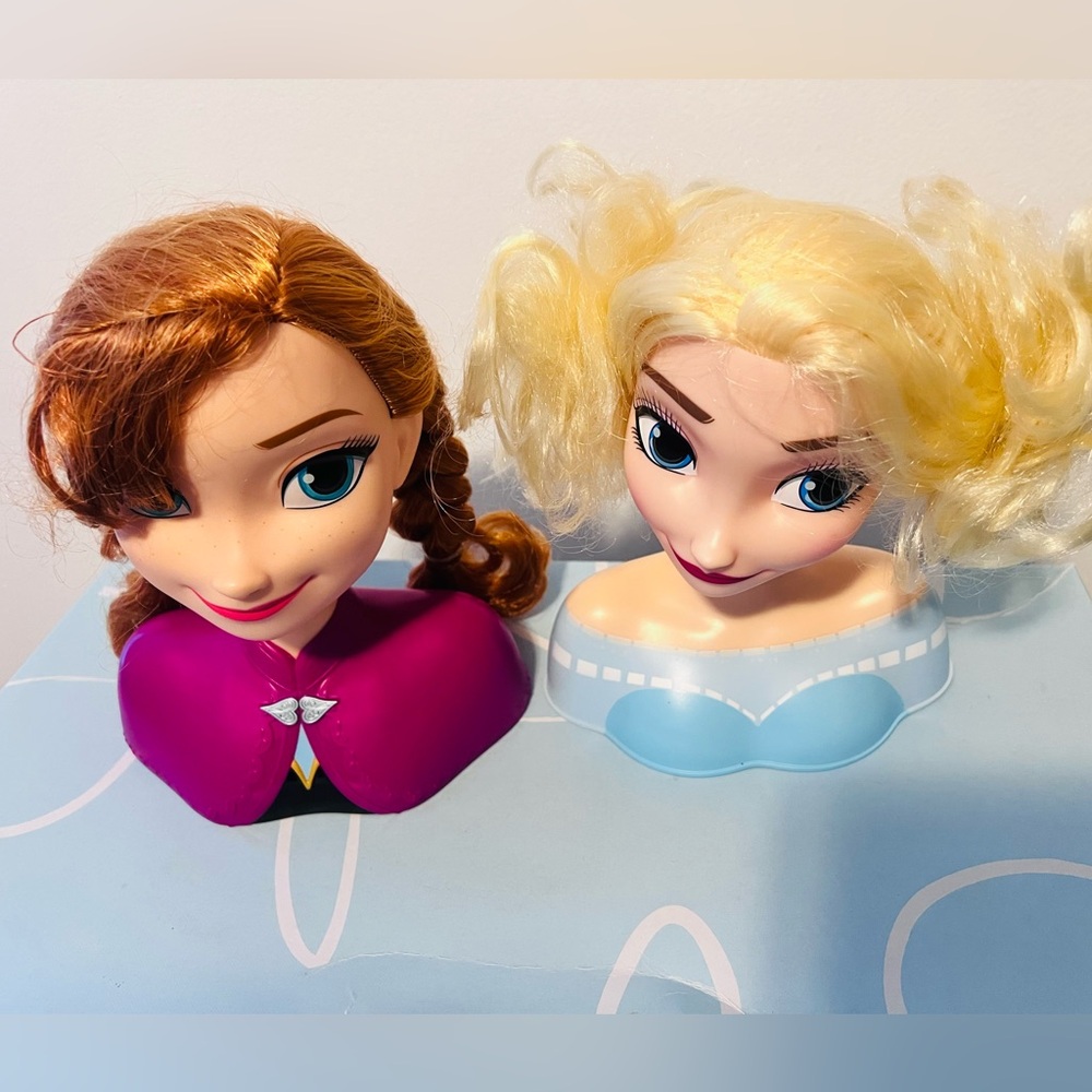 FROZEN DISNEY ELSA AND ANNA STYLING Mini Head 7 inches. Buy both for $15.